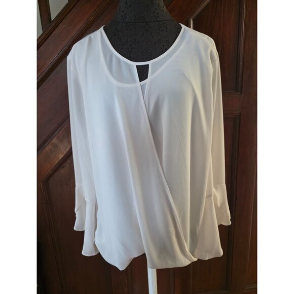 White Long Sleeve Draped Keyhole Blouse By 41 Hawthorn In Size Large - Picture 1 of 11